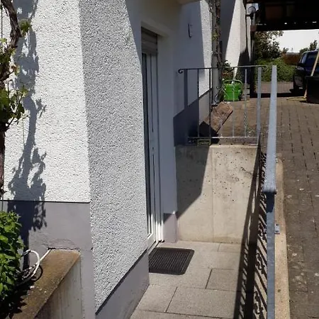 Ferien- Und Messewohnung/ * ヴァールシャイト